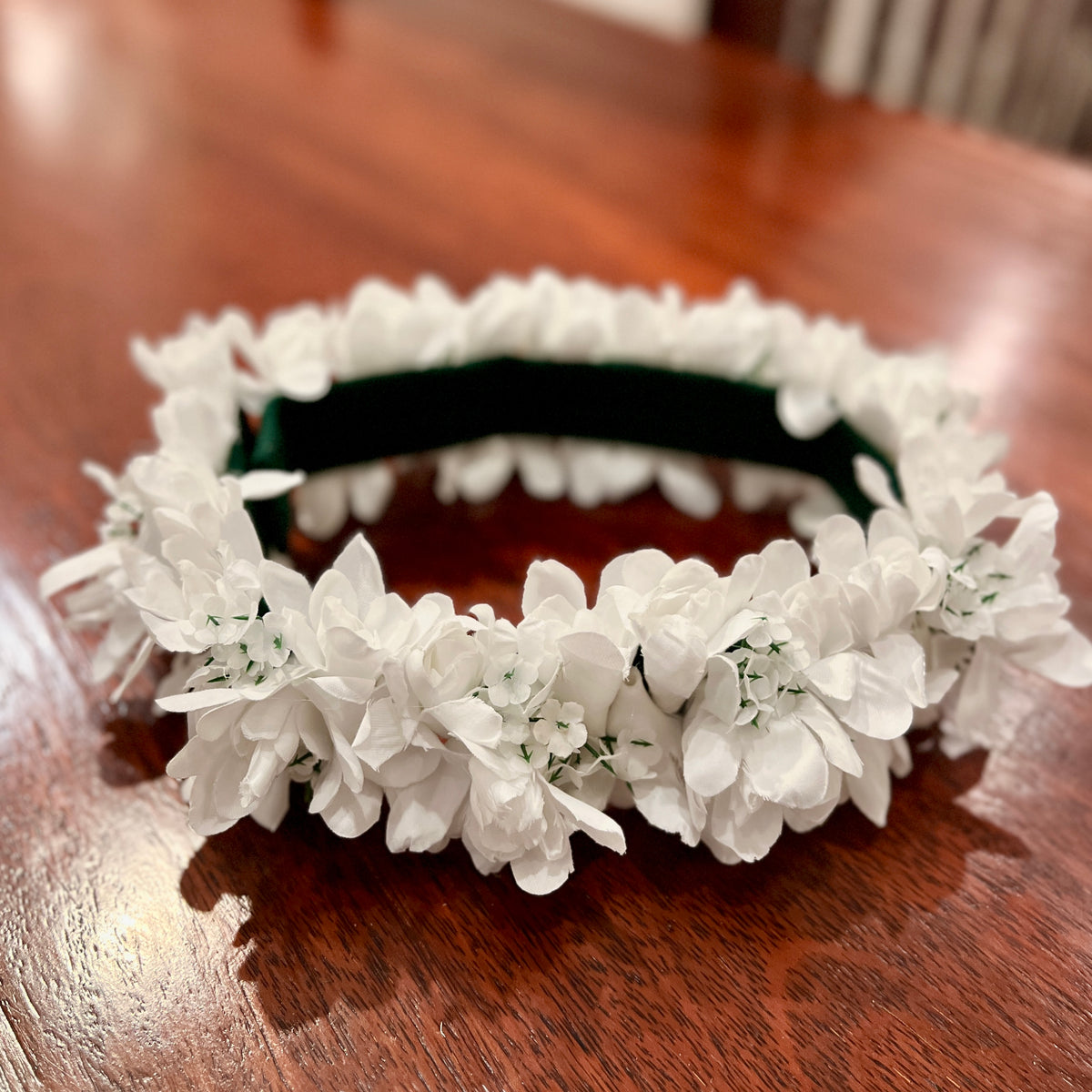 Tuberose Lei Po'o (Haku Lei)- NEW – Rainbow Hawaii Inc